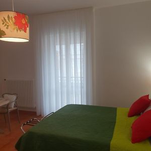 Camera con letto king size